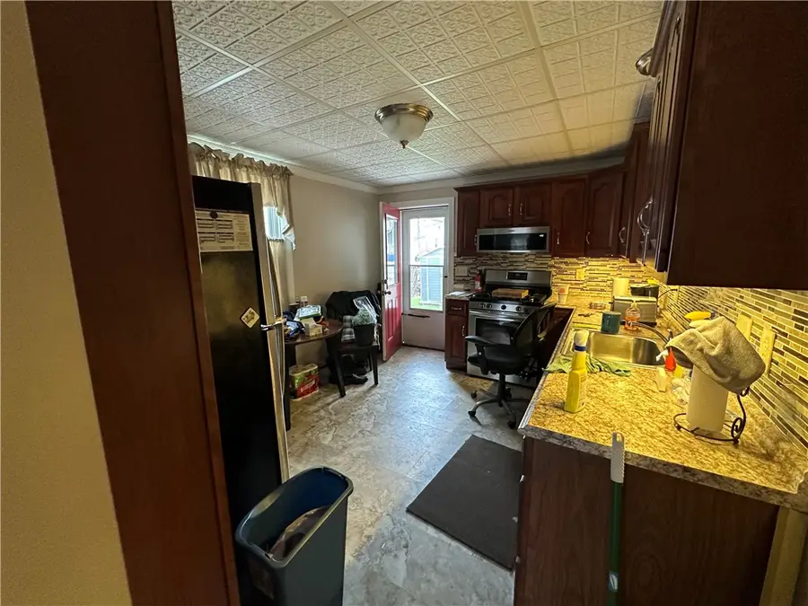 320 Raymond St, Pittsburgh, PA 15218 - #3