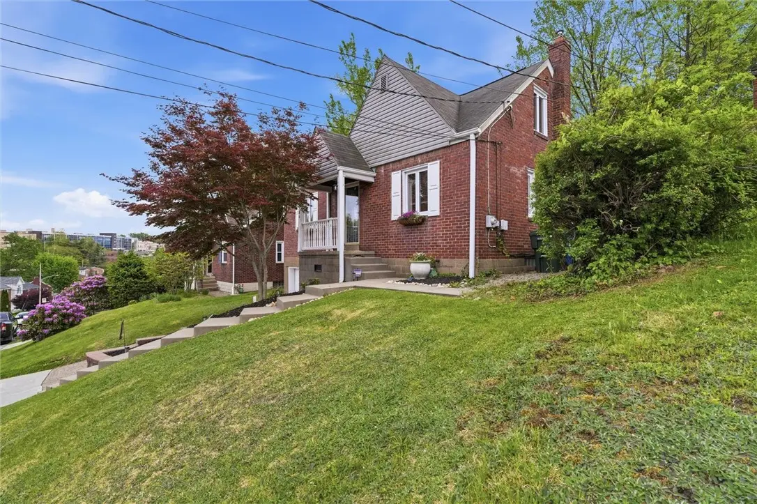 4580 Echo Glen Dr, Pittsburgh, PA 15236 - #1
