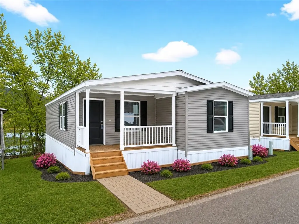 15 Surf Dr, Bunola, PA 15020 - #1