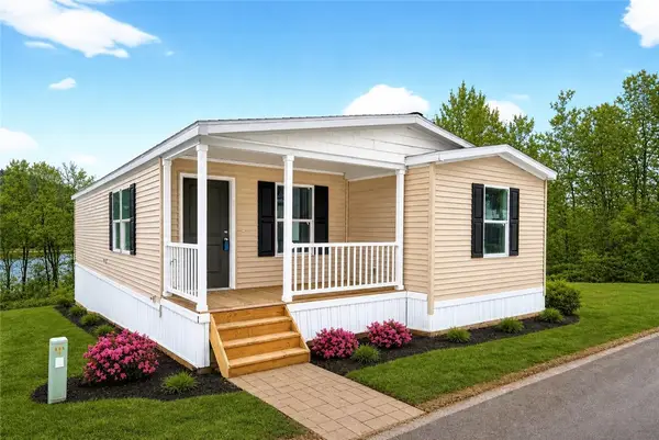 16 Surf Dr, Bunola, PA 15020