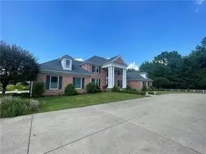 4605 Whippoorwill Dr, Hermitage, PA 16148 - #1