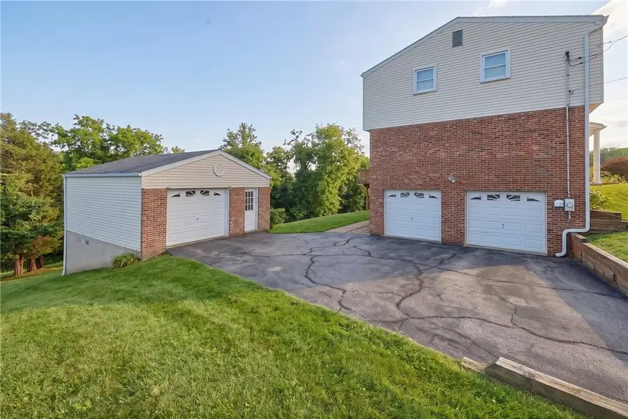 151 Stone Quarry Rd, Aliquippa, PA 15001 - #3