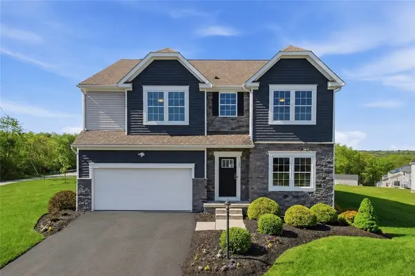101 Doria Ann Dr, Monaca, PA 15061