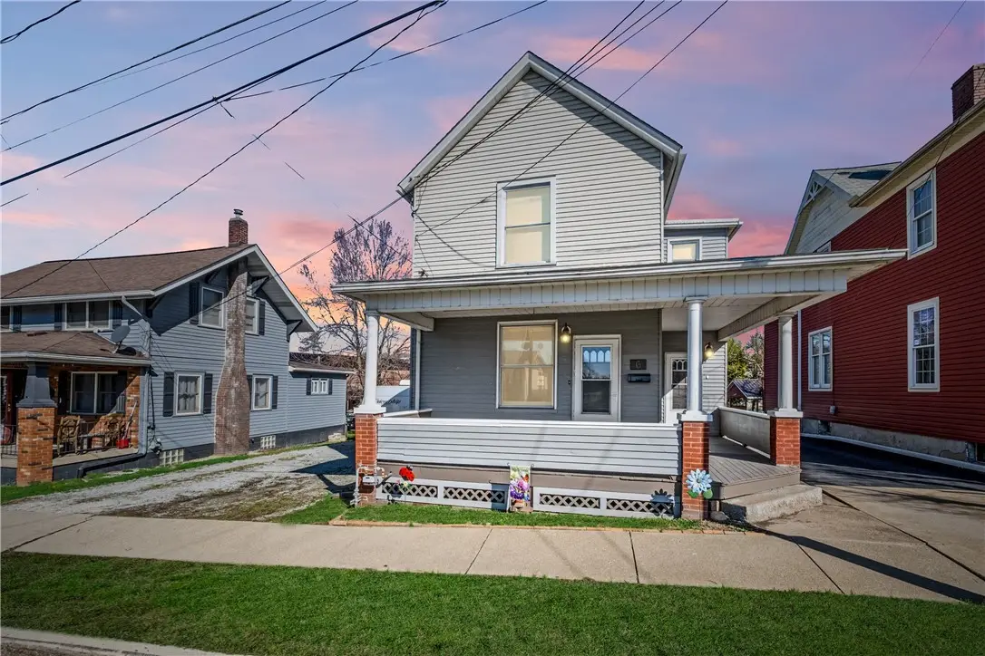 6 W Market St, Burgettstown, PA 15021 - #1