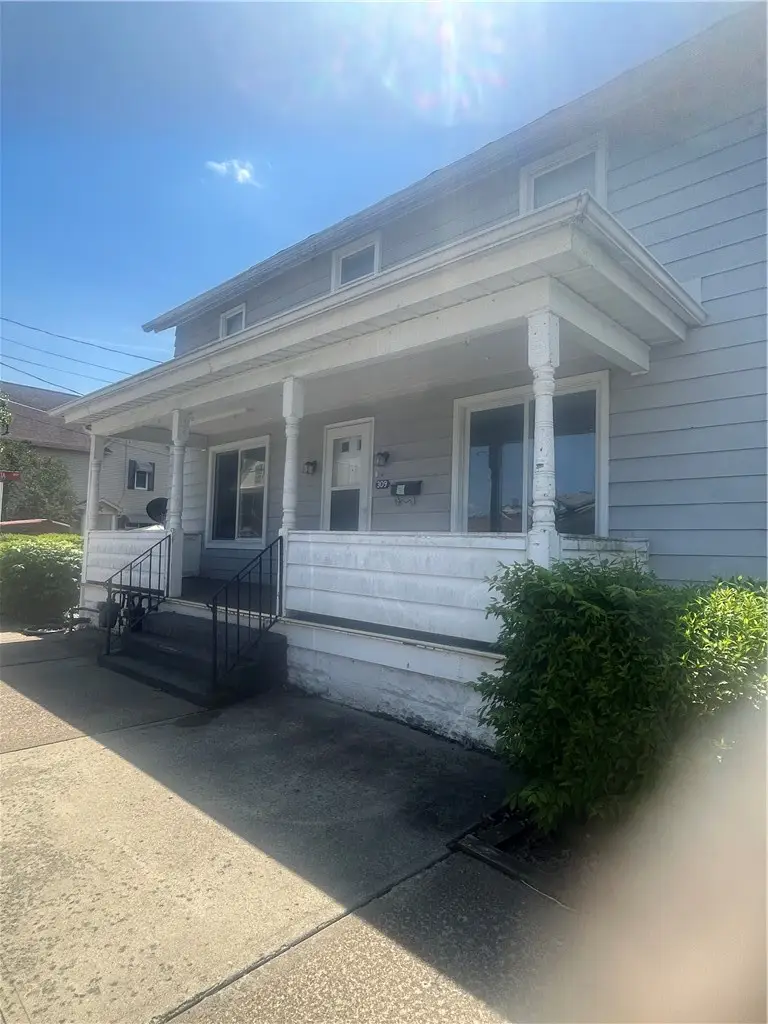 309 Spruce St, Mount Pleasant, PA 15666 - #2