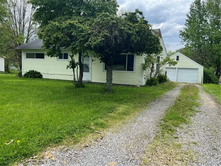 2108 Paul St, Hermitage, PA 16148 - #3