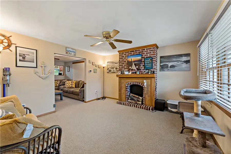 987 Mccoy Rd, Kennedy, PA 15136 - #3