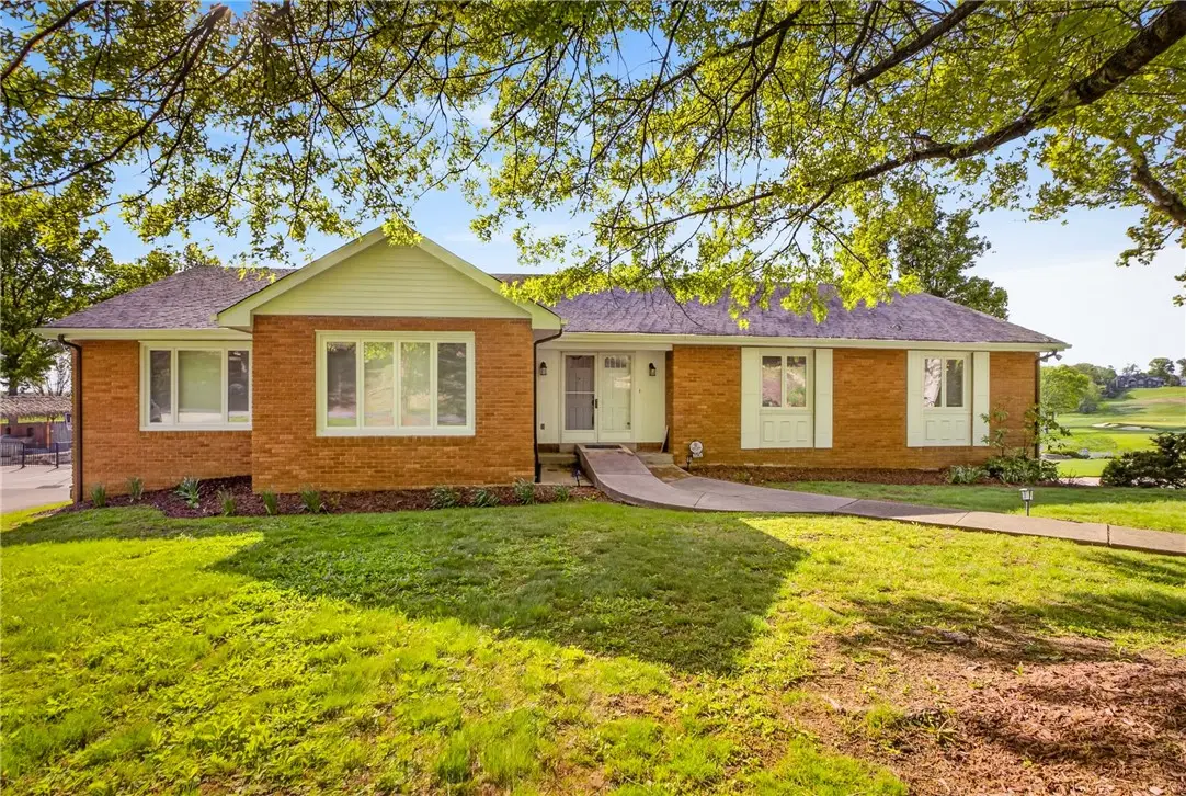 2343 Golfview Dr, Pittsburgh, PA 15241 - #1