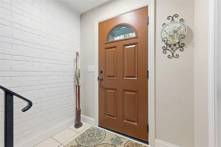 201 Woodbridge Dr, Pittsburgh, PA 15237 - #2