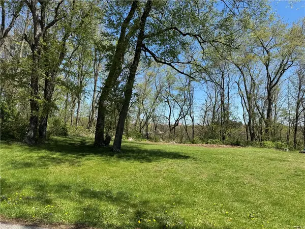 16 Walnut St, Burgettstown, PA 15021