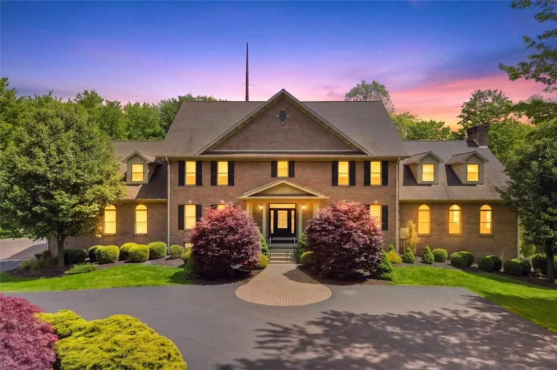 1040 Chanticleer Dr, Crescent, PA 15046 - #1