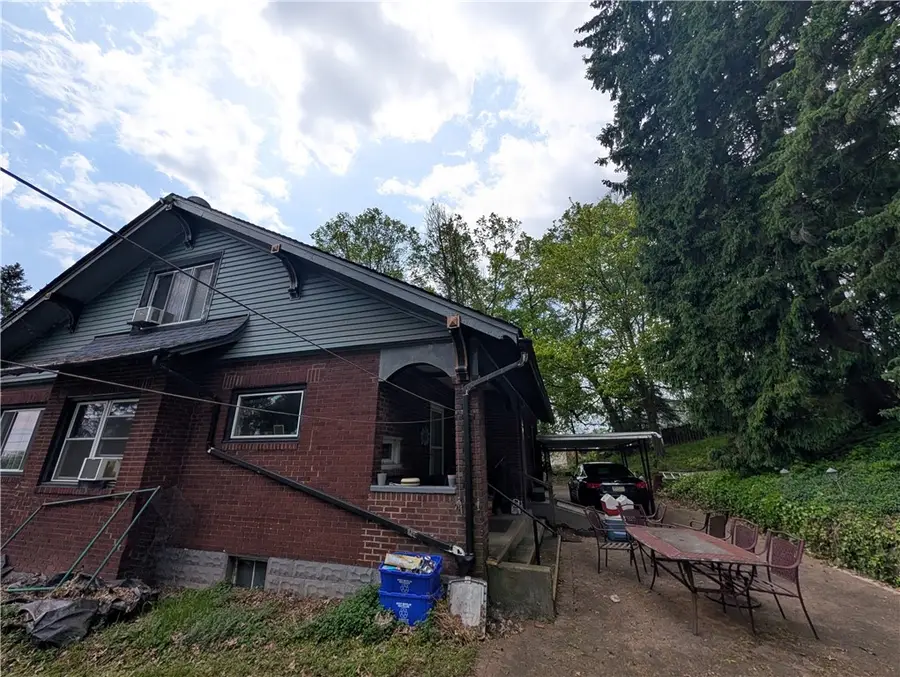 4721 Lebanon Church Rd, West Mifflin, PA 15122 - #2