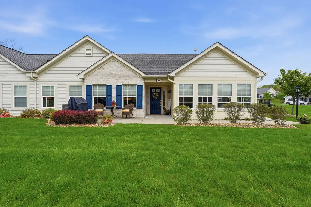300 Spring Valley Drive, Zelienople, PA 16063 - #1