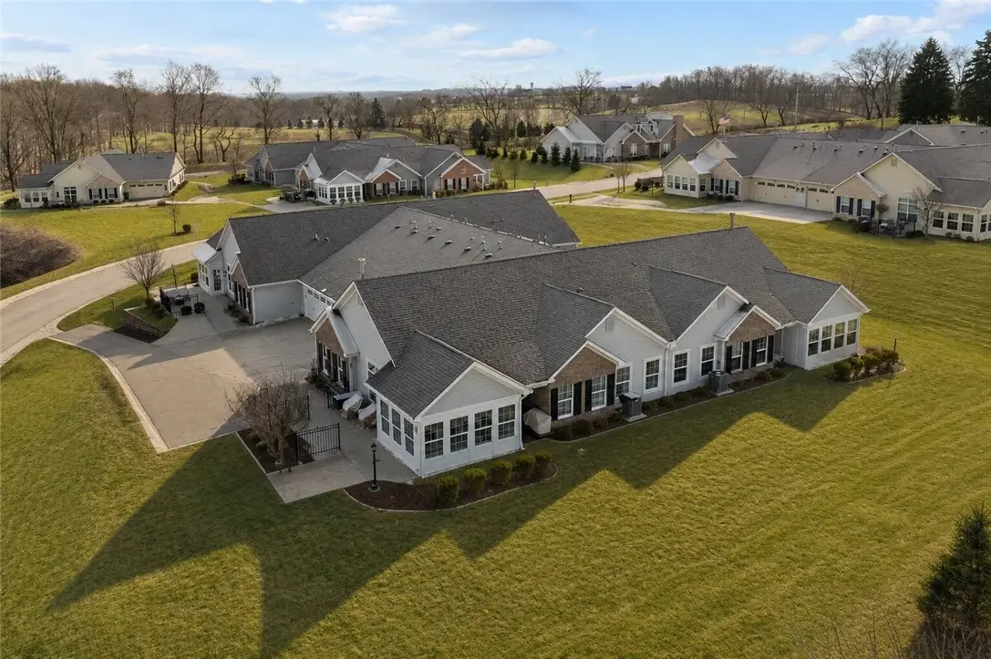 307 Spring Valley Drive, Zelienople, PA 16063 - #1