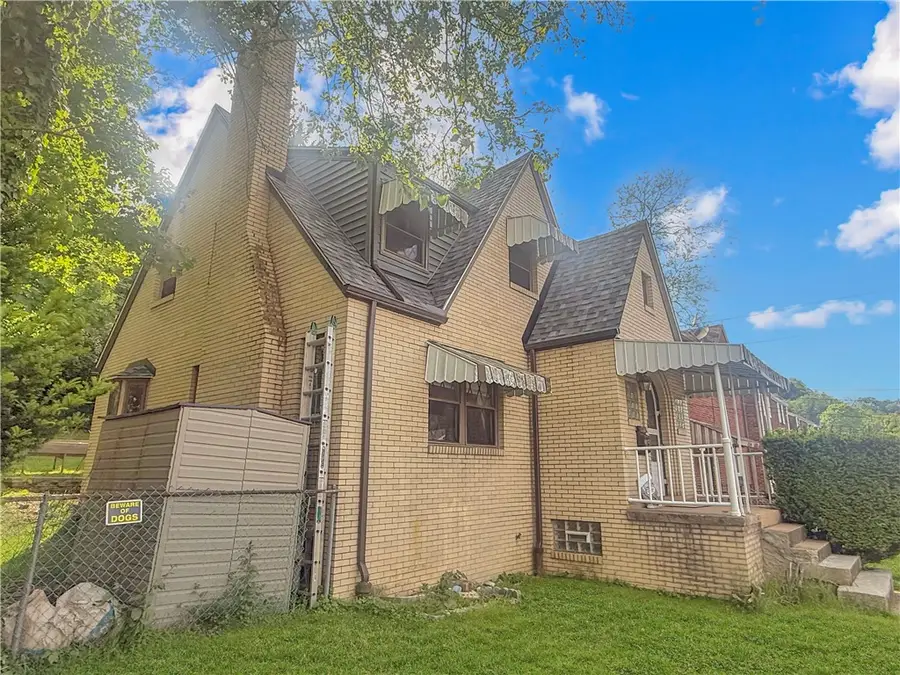 915 Liberty St, Stowe, PA 15136 - #3