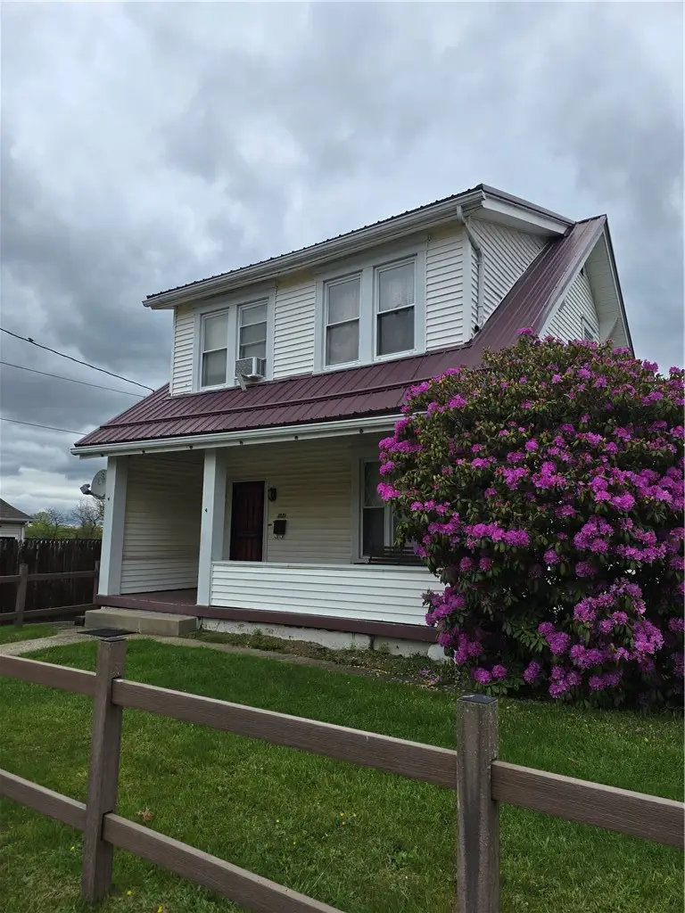1221 Martin Ave, New Kensington, PA 15068 - #3