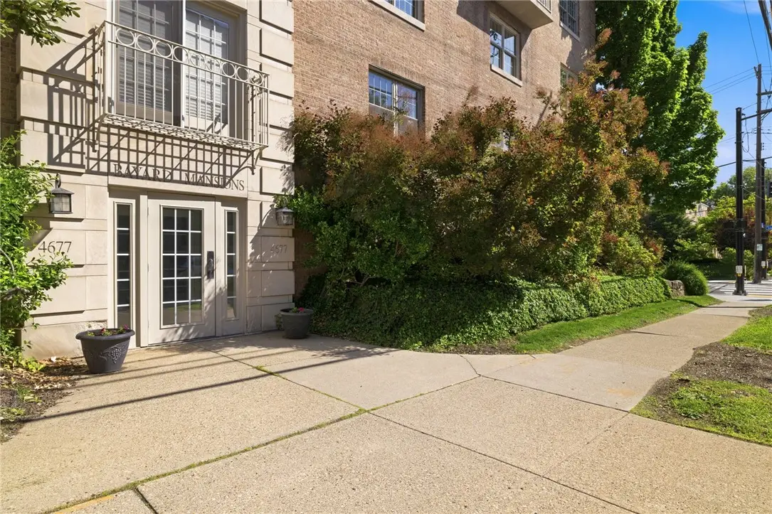 4677 Bayard St #103, Pittsburgh, PA 15213 - #1