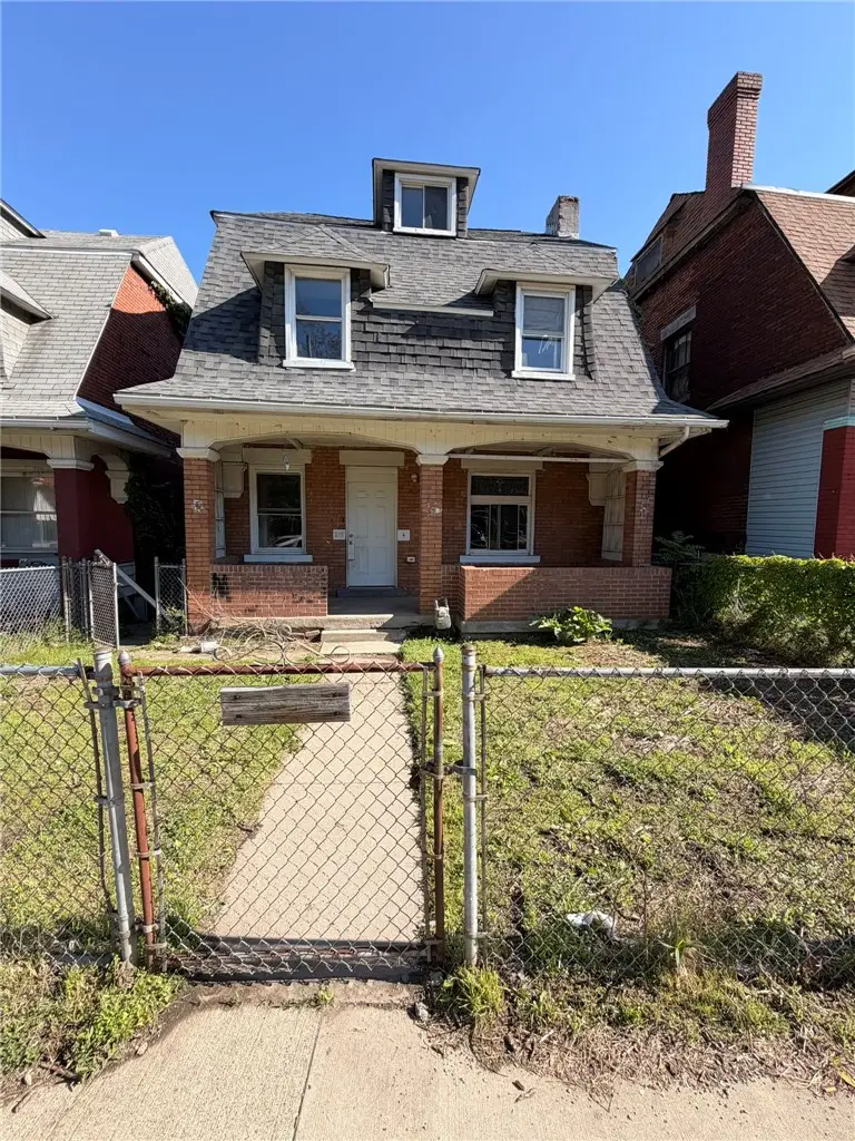 215 Moore Ave, Pittsburgh, PA 15210 - #1