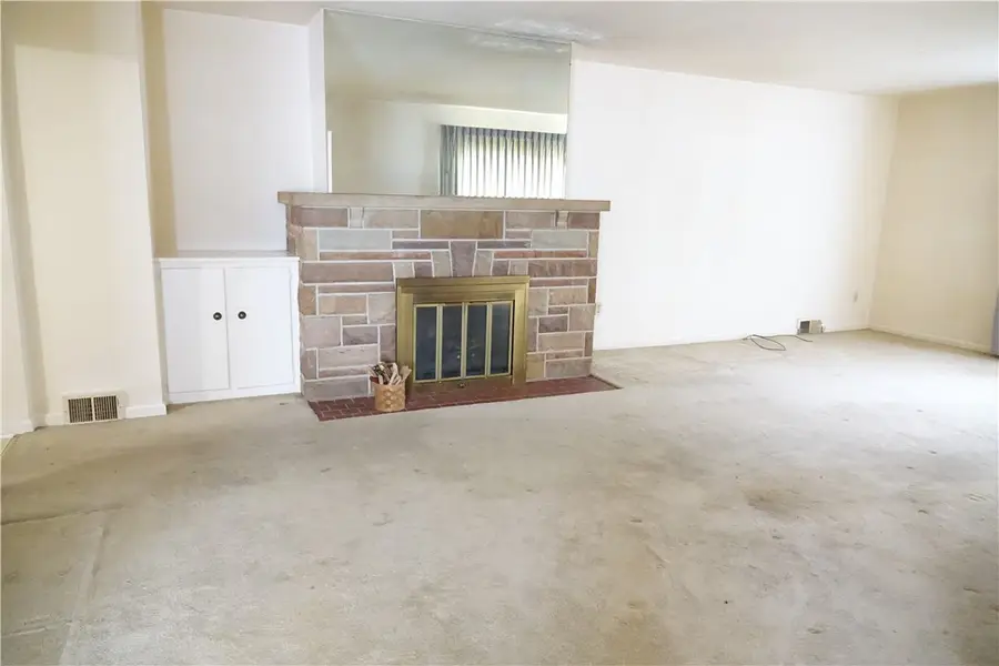 101 White Oak Drive, Butler, PA 16001 - #2