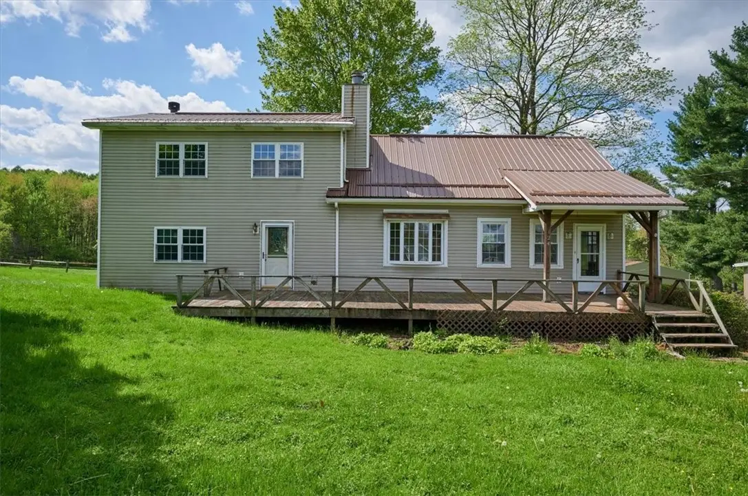124 Hannastown Rd, Butler, PA 16002 - #1