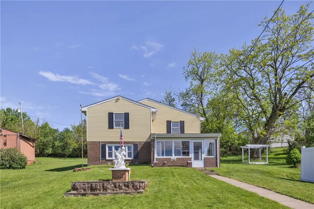 2750 Ohio St, Bethel Park, PA 15102 - #1