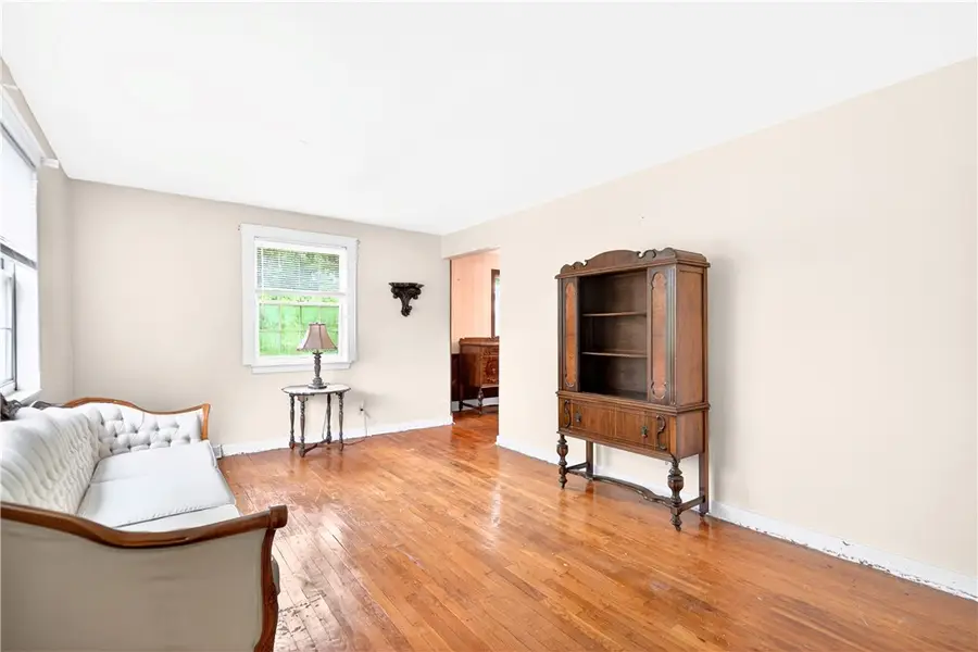 8675 Remington Dr., Pittsburgh, PA 15237 - #2