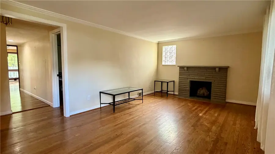307 Garlow Dr, Pittsburgh, PA 15235 - #2