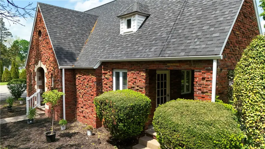 106 Milheim Dr, Butler, PA 16001 - #2