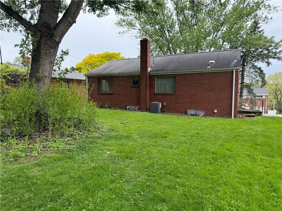 1725 Norsen Drive, Pittsburgh, PA 15243 - #2