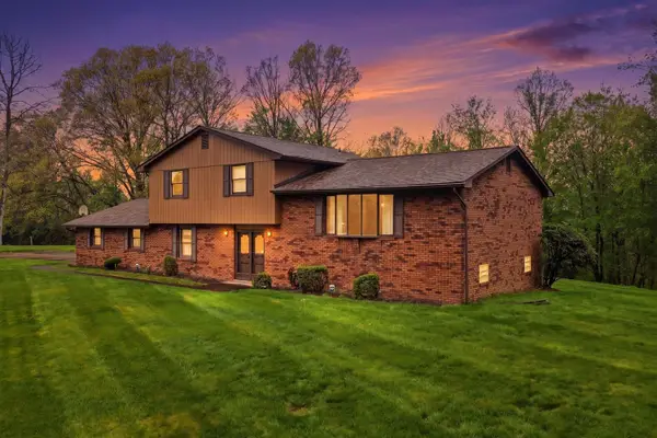 152 Laura Drive, Clinton, PA 15026