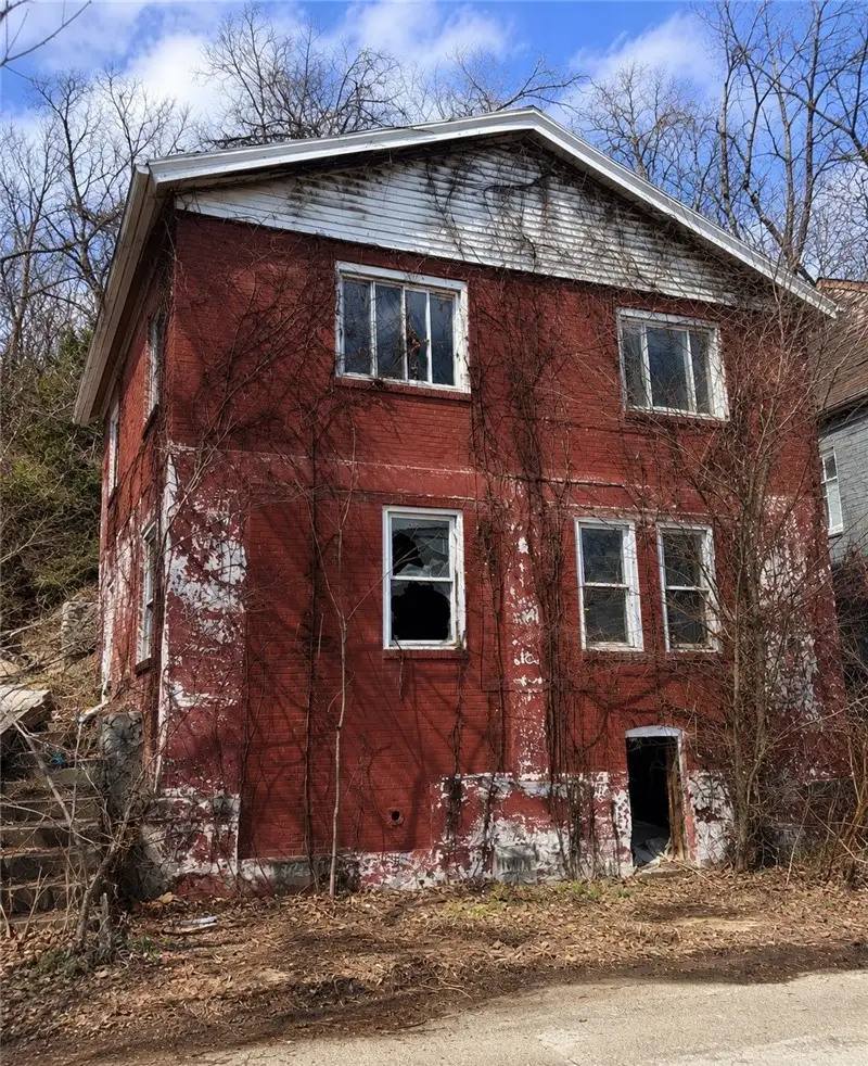 108 Prospect St, East Pittsburgh, PA 15112 - #1