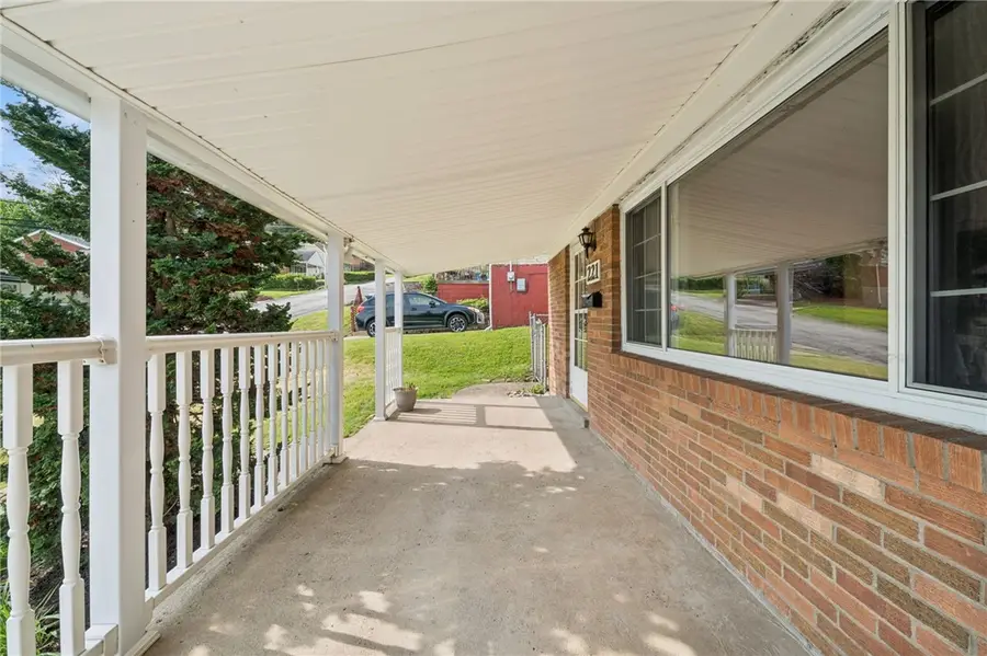 221 Clay Dr, Pittsburgh, PA 15235 - #2