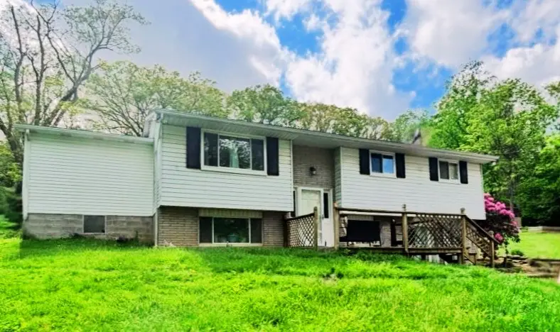87 Mcmichael Rd, Carnegie, PA 15106 - #1