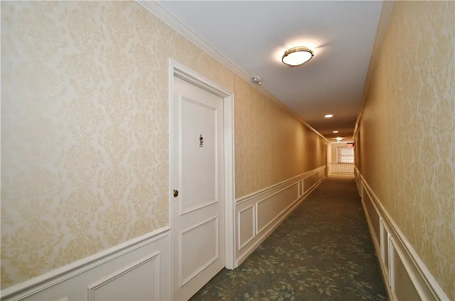 425 N Neville St #204, Pittsburgh, PA 15213 - #3
