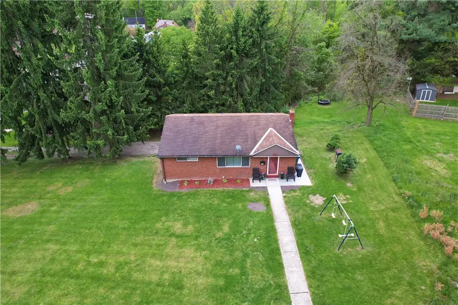 112 Lennox Dr, Pittsburgh, PA 15235 - #3