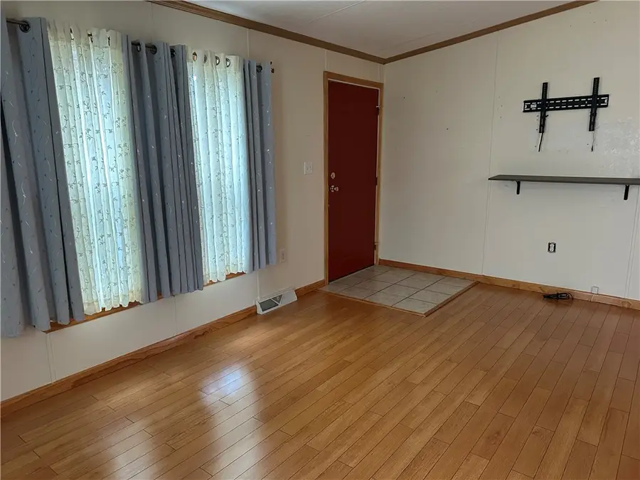 1021 St Clair St, Latrobe, PA 15650 - #3
