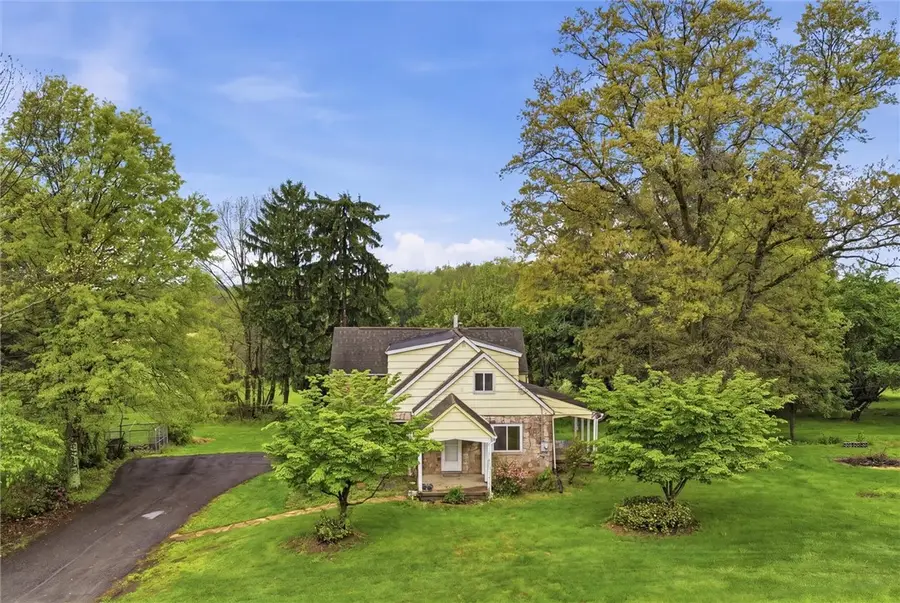 220 S Franklin St, Prospect, PA 16052 - #3
