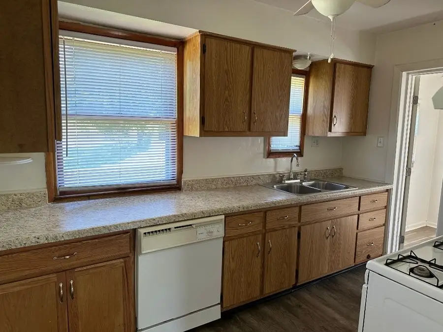 23 Virginia Dr, McKeesport, PA 15133 - #2