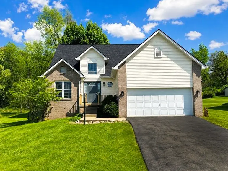 1319 Deerfield Ln, Leechburg, PA 15656 - #1