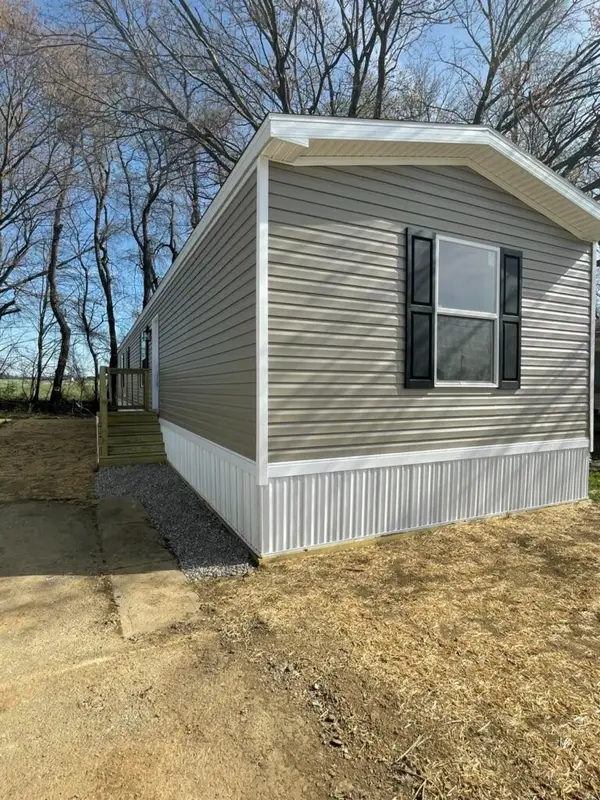 146 Roundtop Circle, Scottdale, PA 15683