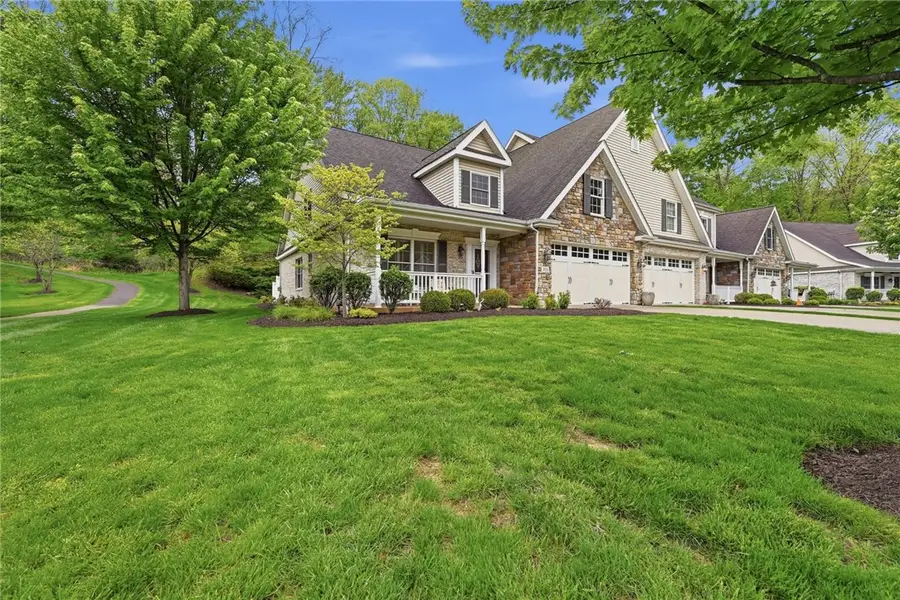 303 Torrey Pine Dr, Mars, PA 16046 - #2