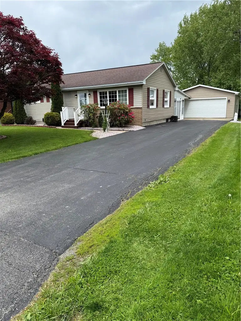 803 S Scotland Ln, New Castle, PA 16101 - #2