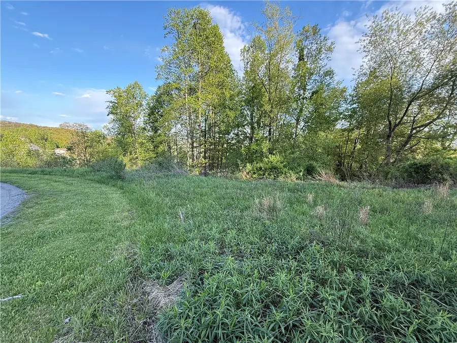 139 Crystal Dr, Indiana, PA 15701 - #2
