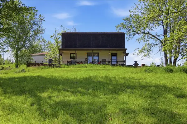 776 Fraction Rd, West Finley, PA 15377