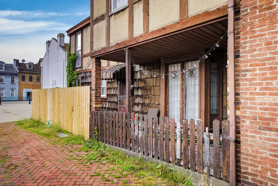 2301 Larkins Way, Pittsburgh, PA 15203 - #3