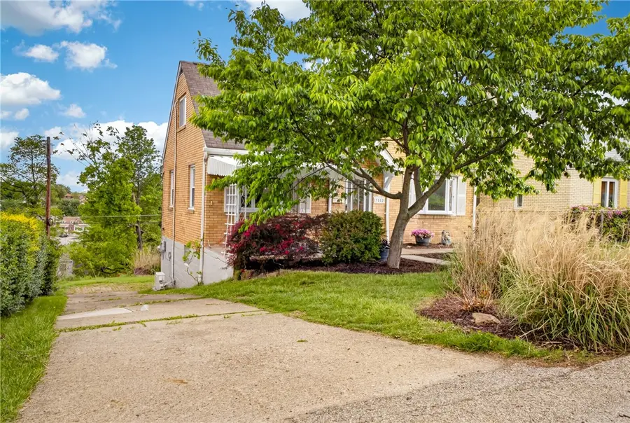 3552 Middleboro Rd, Pittsburgh, PA 15234 - #3