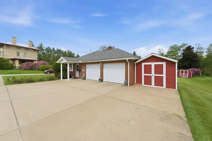 27 Miller Dr, Blairsville, PA 15717 - #3