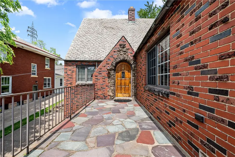 331 Jefferson Drive, Pittsburgh, PA 15228 - #2
