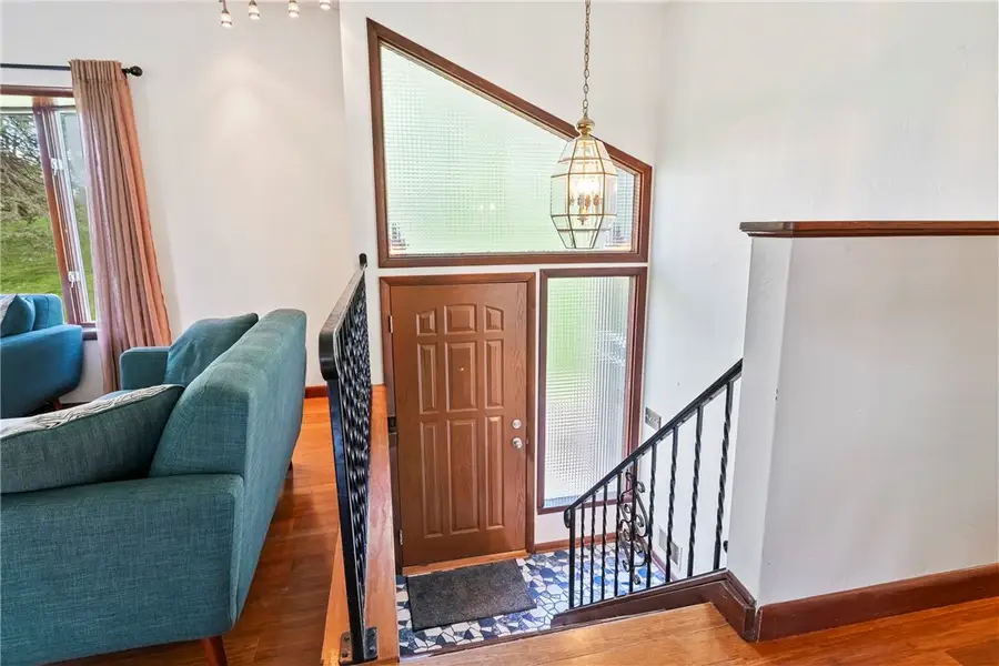 2110 Lorenzi Lane, McKees Rocks, PA 15136 - #2