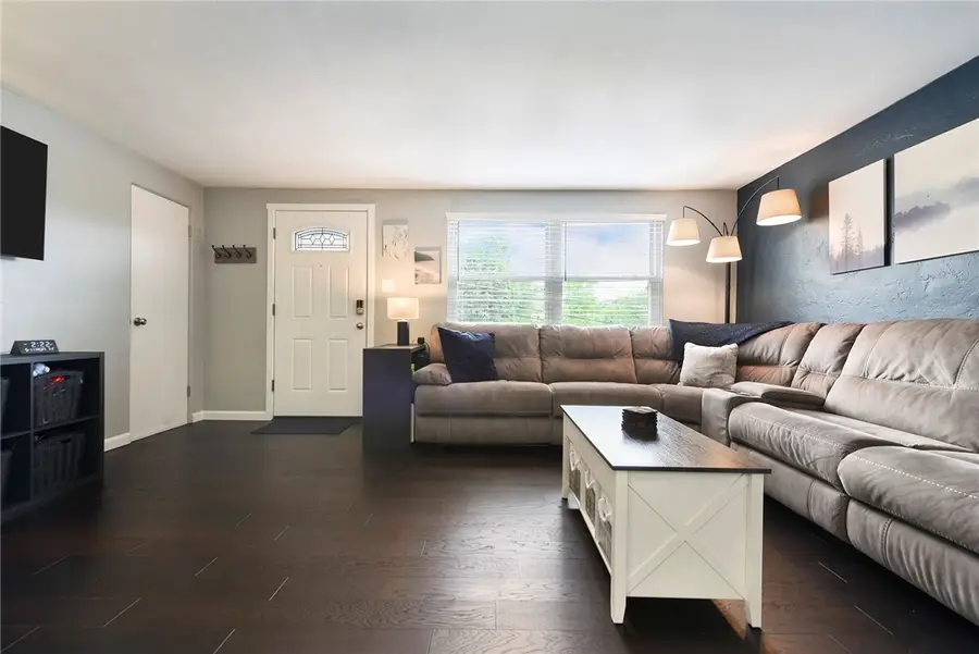 507 Rosewood Dr, Pittsburgh, PA 15236 - #2